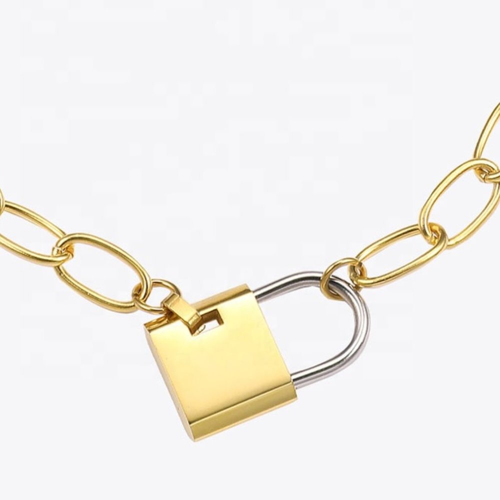18K Gold Stainless Steel Padlock Pendant Chain - Picture 3 of 5